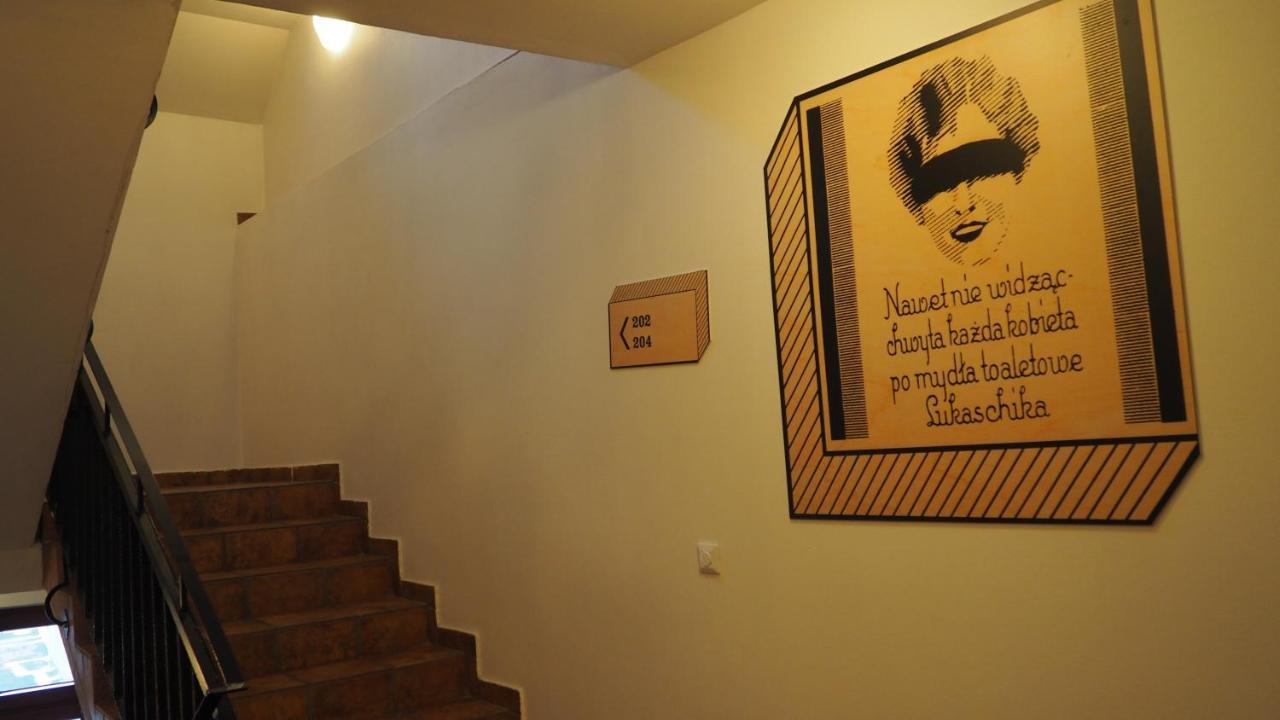 Hostel Mlotek I Perlik Tarnowskie Gory Exterior photo
